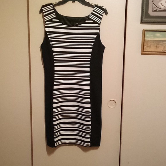 Express Dresses & Skirts - Express body conforming dress size large